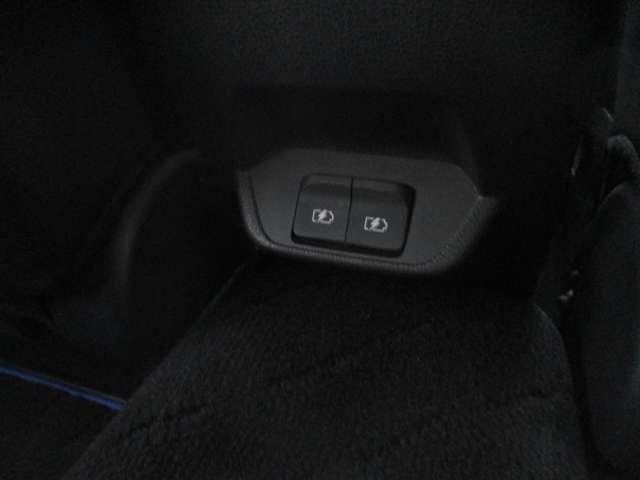 リーフ Ｘ　Ｖセレクション　９０周年記念車　日産純正メーカーナビ　プロパイロット　試乗車ＵＰ　全方位カメラ　ＬＥＤヘッドライト　インテリキー　レーンキープ　踏み間違い防止　ＥＴＣ　サイドカーテンエアバック　Ｂカメラ　ナビＴＶ（56枚目）