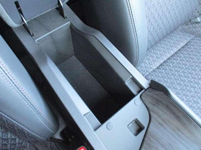 オーラ １．２　Ｇ　日産純正メモリーナビ　フルセグテレビ　ハイビームアシスト　ＥＴＣ車載器　アルミ　展示試乗車ＵＰ　ＬＤＷ　ＬＥＤライト　バックモニター　エアバッグ　ドライブレコーダー　サイドエアバッグ　メモリーナビ（19枚目）