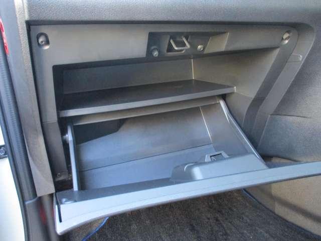 セレナ １．２　ｅ－ＰＯＷＥＲ　ハイウェイスター　Ｖ　日産純正メモリーナビ　スマートキープッシュスタート　左右パワースライドドア　エマージェンシーＢ　助手席エアバッグ　ＡＷ　ワンオーナー車　３列シート　ＥＴＣ車載器　ウォークスルー　ＬＫＡ　サイドカメラ（35枚目）