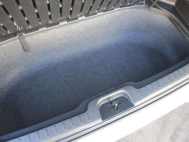 セレナ １．２　ｅ－ＰＯＷＥＲ　ハイウェイスター　Ｖ　日産純正メモリーナビ　スマートキープッシュスタート　左右パワースライドドア　エマージェンシーＢ　助手席エアバッグ　ＡＷ　ワンオーナー車　３列シート　ＥＴＣ車載器　ウォークスルー　ＬＫＡ　サイドカメラ（43枚目）