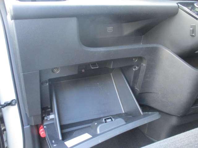 セレナ ２．０　ハイウェイスターＶ　日産純正メーカーナビ　プロパイロット　地上デジタル　ＬＫＡ　追従クルーズ　アイドリングＳ　スマートキー＆プッシュスタート　両側自動ドア　ＬＥＤヘッドライト　３列シート　Ｂカメラ　ワンオーナー　ドラレコ（37枚目）