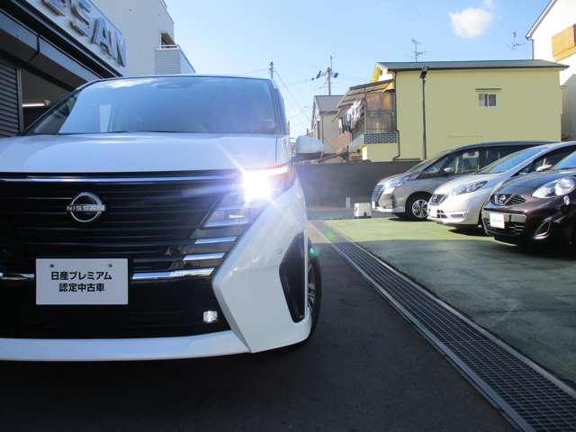 セレナ ２．０　ハイウェイスターＶ　日産純正メーカーナビ　プロパイロット　地上デジタル　ＬＫＡ　追従クルーズ　アイドリングＳ　スマートキー＆プッシュスタート　両側自動ドア　ＬＥＤヘッドライト　３列シート　Ｂカメラ　ワンオーナー　ドラレコ（55枚目）