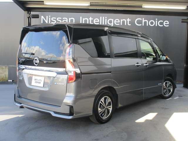 セレナ １．２　ｅ－ＰＯＷＥＲ　ハイウェイスター　パナソニック製１０インチメモリーナビ　衝突軽減ブレーキシステム　カーテンエアバック　３列シート　レーンキープ　ＡＣＣ　ＬＥＤライト　ワンオーナー　アルミ　バックモニター　ＥＴＣ　盗難防止　エアバッグ（3枚目）