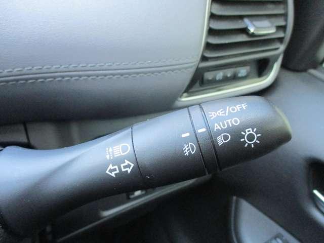 セレナ １．２　ｅ－ＰＯＷＥＲ　ハイウェイスター　パナソニック製１０インチメモリーナビ　衝突軽減ブレーキシステム　カーテンエアバック　３列シート　レーンキープ　ＡＣＣ　ＬＥＤライト　ワンオーナー　アルミ　バックモニター　ＥＴＣ　盗難防止　エアバッグ（19枚目）