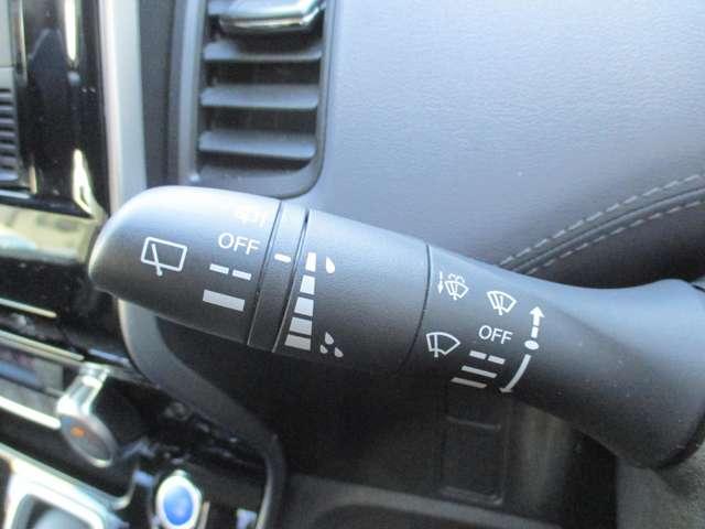 セレナ １．２　ｅ－ＰＯＷＥＲ　ハイウェイスター　パナソニック製１０インチメモリーナビ　衝突軽減ブレーキシステム　カーテンエアバック　３列シート　レーンキープ　ＡＣＣ　ＬＥＤライト　ワンオーナー　アルミ　バックモニター　ＥＴＣ　盗難防止　エアバッグ（20枚目）