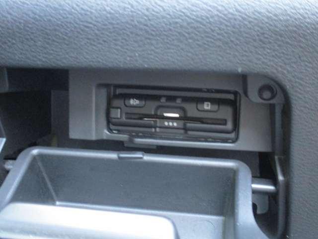 セレナ １．２　ｅ－ＰＯＷＥＲ　ハイウェイスター　パナソニック製１０インチメモリーナビ　衝突軽減ブレーキシステム　カーテンエアバック　３列シート　レーンキープ　ＡＣＣ　ＬＥＤライト　ワンオーナー　アルミ　バックモニター　ＥＴＣ　盗難防止　エアバッグ（30枚目）