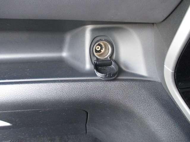 セレナ １．２　ｅ－ＰＯＷＥＲ　ハイウェイスター　パナソニック製１０インチメモリーナビ　衝突軽減ブレーキシステム　カーテンエアバック　３列シート　レーンキープ　ＡＣＣ　ＬＥＤライト　ワンオーナー　アルミ　バックモニター　ＥＴＣ　盗難防止　エアバッグ（34枚目）