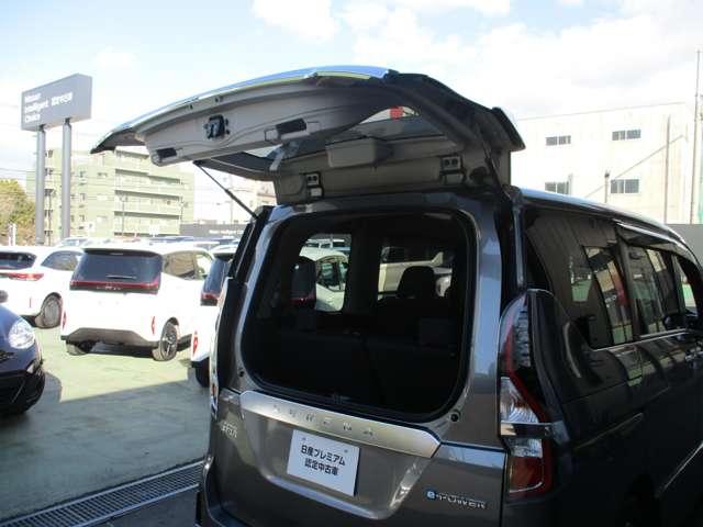 セレナ １．２　ｅ－ＰＯＷＥＲ　ハイウェイスター　パナソニック製１０インチメモリーナビ　衝突軽減ブレーキシステム　カーテンエアバック　３列シート　レーンキープ　ＡＣＣ　ＬＥＤライト　ワンオーナー　アルミ　バックモニター　ＥＴＣ　盗難防止　エアバッグ（55枚目）