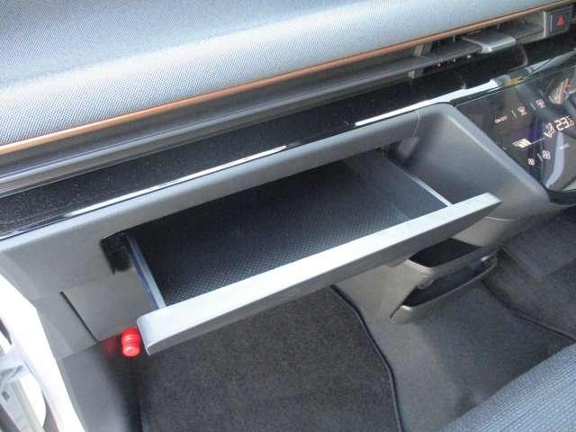 ����ȑO���̃X���C�h�{�b�N�X�̓X�����^�C�v�̃{�b�N�X�e�B�b�V���������ۂ���܂�܂�