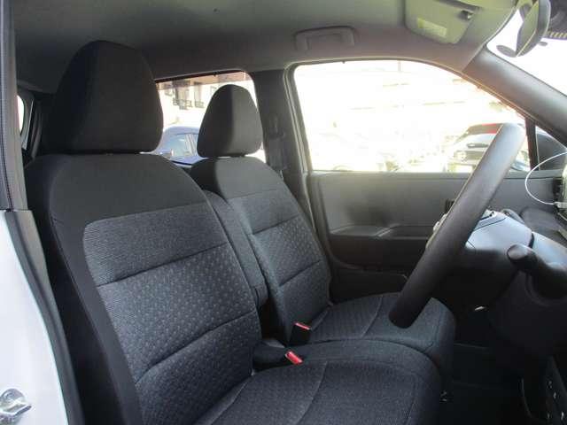 �^�]�Ȃ��L�X�ł������C���ŉ^�]�ł��܂���V�t�g�m�u���_�b�V���{�[�h���ɔz�u�����̂ŉ^�]�Ȃ��珕��Ȃւ̈ړ����ȒP�ɂł����ł��B