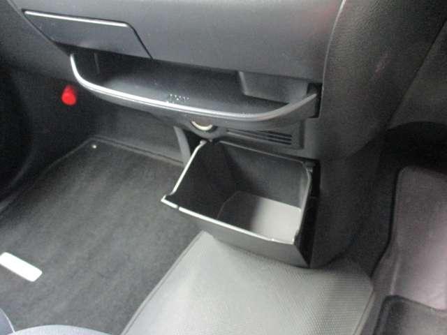 デイズ ６６０　ハイウェイスターＧターボ　プロパイロット　エディショ　日産純正メモリーナビ　地デジＴＶ　アイドリングＳ　スマキー　ＡＨＢ　追従クルコン　パワーステアリング　車線逸脱　ＥＴＣ　ＬＥＤ　元試乗車　メモリーナビゲーション　盗難防止装置　オートエアコン　ドラレコ（26枚目）