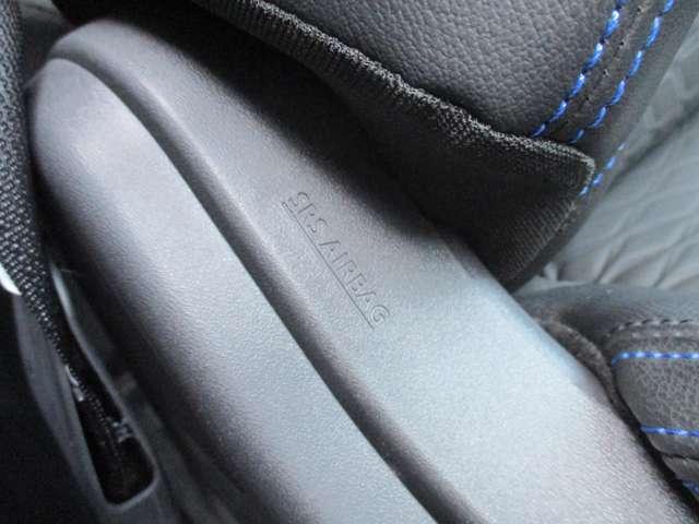 �T�C�h���J�[�e���G�A�o�b�N�ő�������̏Փˎ���������J�o�[���Ă���܂�