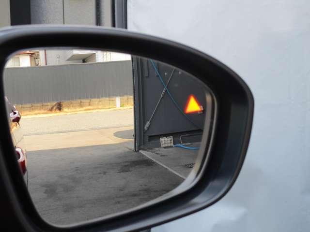 �㑤������ڋ߂���ԗ������m���I�����W�F�ɓ_�����Ēm�点�Ă���܂��B