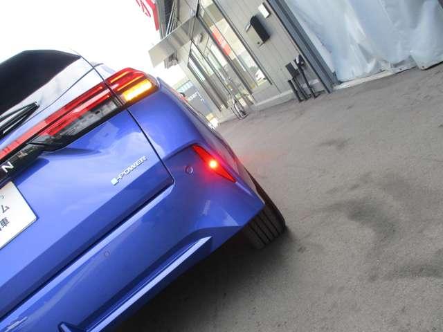 オーラ １．２　Ｇ　レザーエディション　日産純正メーカーナビ　プロパイロット　シートヒータ　スマ－トキ－　盗難防止装置　ＥＴＣ車載器　ＡＨＢ　元試乗車　ＬＥＤライト　ナビ＆ＴＶ　追従式クルーズコントロール　レーンキープ　アルミホイール（58枚目）