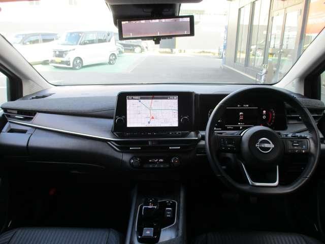 オーラ １．２　Ｇ　レザーエディション　日産純正メーカーナビ　プロパイロット　スマ－トキ－　整備記録簿　盗難防止装置　ＥＴＣ車載器　ＡＨＢ　元試乗車　ＬＥＤライト　ナビ＆ＴＶ　追従式クルーズコントロール　レーンキープ　アルミホイール　ＡＢＳ（4枚目）