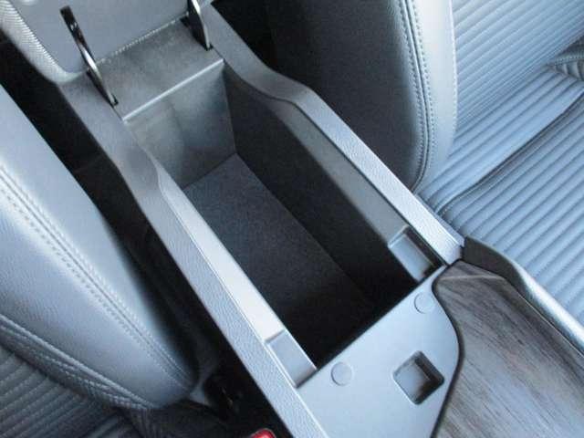 オーラ １．２　Ｇ　レザーエディション　日産純正メーカーナビ　プロパイロット　スマ－トキ－　整備記録簿　盗難防止装置　ＥＴＣ車載器　ＡＨＢ　元試乗車　ＬＥＤライト　ナビ＆ＴＶ　追従式クルーズコントロール　レーンキープ　アルミホイール　ＡＢＳ（20枚目）