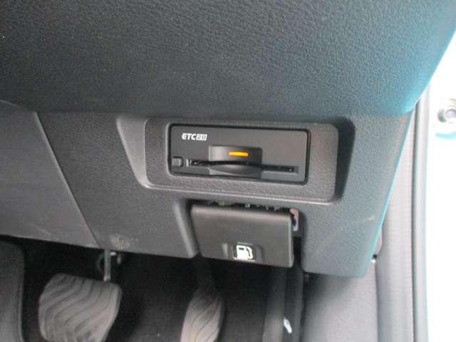 �����ɂd�s�b�t���Ă���܂��B�������H�̗��������X�C�X�C��@�d�s�b�J�[�h�̐\�����݂͓��Y�J�[�h���������߁I�I�I�u���S�v�u���g�N�v�u�֗��v�ŊF���܂̃J�[���C�t���T�|�[�g������T���ڂ̃J�[�h�ł��B