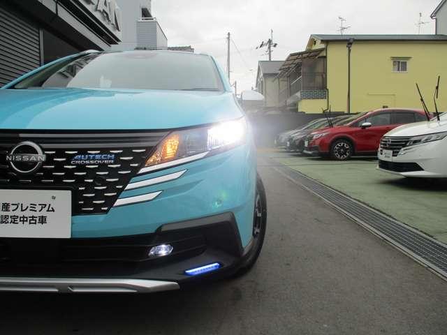 ��Ԃ̑��s�����邢�w�k�d�c�w�b�h���C�g�x�I�I�I�[�g���C�g�@�\���t���Ă���̂ŁA�X���[�����C�g��A�w�b�h���C�g�̓_���E�����������ŕ֗��ł��B�X�ɂk�d�c�t�H�O�����v���t���Ĉ��S�E���K�I�I