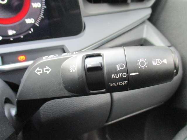 オーラ １．２　Ｇ　レザーエディション　日産純正メモリーナビ　プロパイロット　スマ－トキ－　整備記録簿　盗難防止装置　ＥＴＣ車載器　ＡＨＢ　元試乗車　ナビ　追従式クルーズコントロール　レーンキープ　アルミホイール　エアバッグ　エアコン（24枚目）