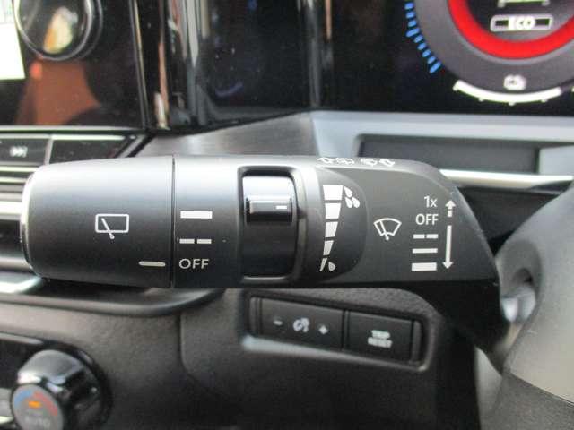 オーラ １．２　Ｇ　レザーエディション　日産純正メモリーナビ　プロパイロット　スマ－トキ－　整備記録簿　盗難防止装置　ＥＴＣ車載器　ＡＨＢ　元試乗車　ナビ　追従式クルーズコントロール　レーンキープ　アルミホイール　エアバッグ　エアコン（25枚目）