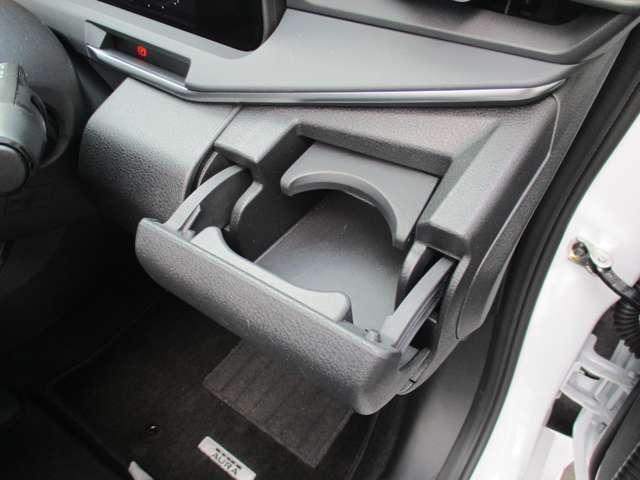 オーラ １．２　Ｇ　レザーエディション　日産純正メモリーナビ　プロパイロット　スマ－トキ－　整備記録簿　盗難防止装置　ＥＴＣ車載器　ＡＨＢ　元試乗車　ナビ　追従式クルーズコントロール　レーンキープ　アルミホイール　エアバッグ　エアコン（33枚目）