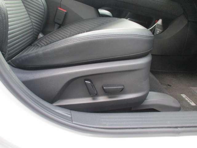 オーラ １．２　Ｇ　レザーエディション　日産純正メモリーナビ　プロパイロット　スマ－トキ－　整備記録簿　盗難防止装置　ＥＴＣ車載器　ＡＨＢ　元試乗車　ナビ　追従式クルーズコントロール　レーンキープ　アルミホイール　エアバッグ　エアコン（36枚目）