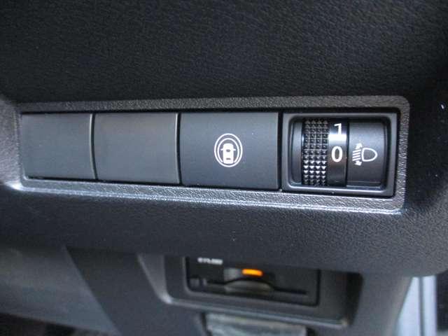 ノート 1.2 X 日産純正メモリーナビ 助手席エアバック PS PW 盗難防止 地デジ キーフリーシステム AAC 記録簿付き オートハイビーム カーテンエアバック ETC バックカメラ 展示試乗車UP ABS エアB(35枚目)