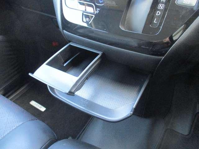 デイズ ６６０　ハイウェイスターＧターボ　プロパイロット　エディショ　日産純正メモリーナビ　プロパイロット　地デジＴＶ　アイドリングＳ　スマキー　ＡＨＢ　追従クルコン　パワーステアリング　車線逸脱　ＥＴＣ　ＬＥＤ　元試乗車　メモリーナビゲーション　盗難防止装置　ドラレコ（16枚目）