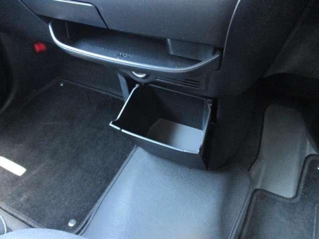 デイズ ６６０　ハイウェイスターＧターボ　プロパイロット　エディショ　日産純正メモリーナビ　プロパイロット　地デジＴＶ　アイドリングＳ　スマキー　ＡＨＢ　追従クルコン　パワーステアリング　車線逸脱　ＥＴＣ　ＬＥＤ　元試乗車　メモリーナビゲーション　盗難防止装置　ドラレコ（17枚目）