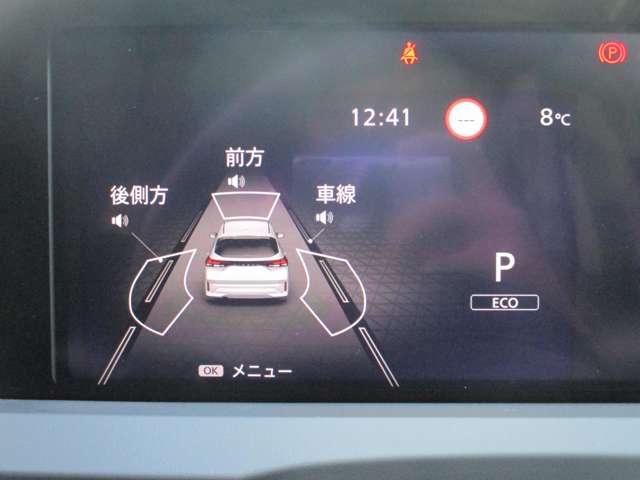 �ԗ��̊e��ݒ�̓X�e�A�����O�X�C�b�`�Ŗڐ������炳������ł��܂��B