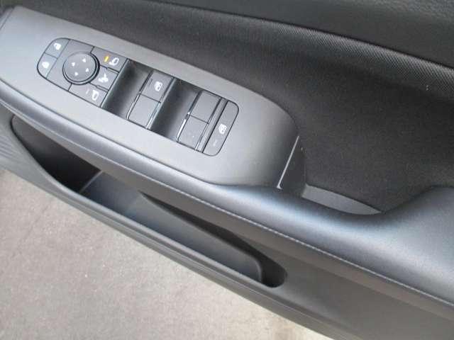 �y�b�g�{�g���z���_�[�̂���h�A�|�P�b�g���g������ǂ��֗��ł��B