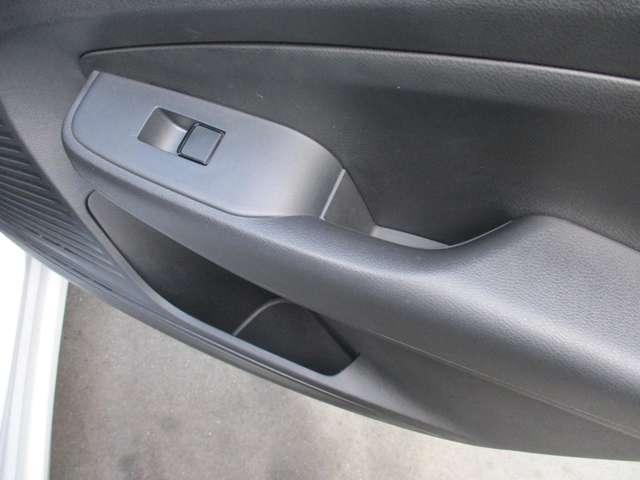 ��ȃh�A�|�P�b�g�ɂ��y�b�g�{�g���z���_�[������̂Ń����O�h���C�u�����K�ł�