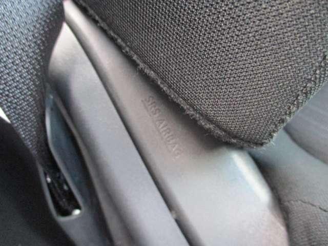 �T�C�h���J�[�e���G�A�o�b�N�ő�������̏Փˎ���������J�o�[���Ă���܂�