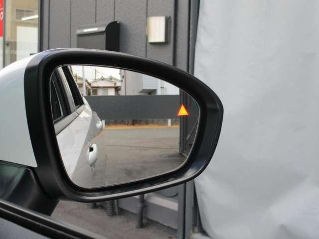 �㑤������ڋ߂���ԗ������m���I�����W�F�ɓ_�����Ēm�点�Ă���܂��B