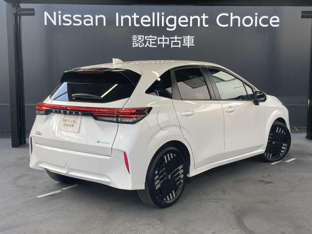 オーラ １．２　Ｇ　プロパイロット　サイド・カーテンエアバック　衝突被害軽減ブレーキ　踏み間違い防止　アラウンドモニター　ＬＥＤヘッドライト　純正メモリーナビ　ＥＴＣ２．０　インテリキー　スマートミラー　ＳＯＳコール（4枚目）