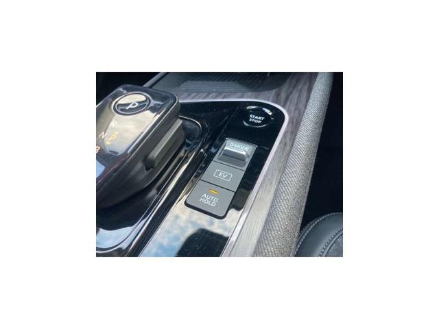 オーラ １．２　Ｇ　プロパイロット　サイド・カーテンエアバック　衝突被害軽減ブレーキ　踏み間違い防止　アラウンドモニター　ＬＥＤヘッドライト　純正メモリーナビ　ＥＴＣ２．０　インテリキー　スマートミラー　ＳＯＳコール（14枚目）