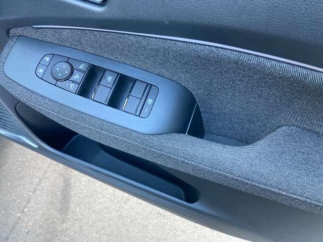 オーラ １．２　Ｇ　プロパイロット　サイド・カーテンエアバック　衝突被害軽減ブレーキ　踏み間違い防止　アラウンドモニター　ＬＥＤヘッドライト　純正メモリーナビ　ＥＴＣ２．０　インテリキー　スマートミラー　ＳＯＳコール（38枚目）