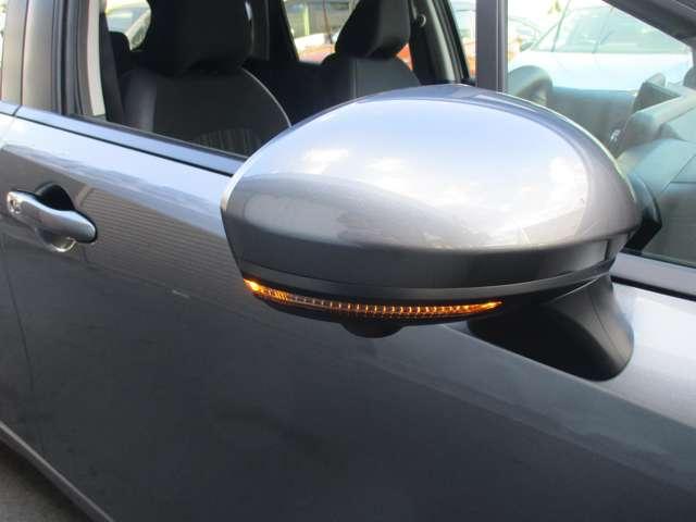 �Ό��Ԃ���̎��F�����ǂ��X�^�C���b�V���ȃE�C���J�[�h�A�~���[