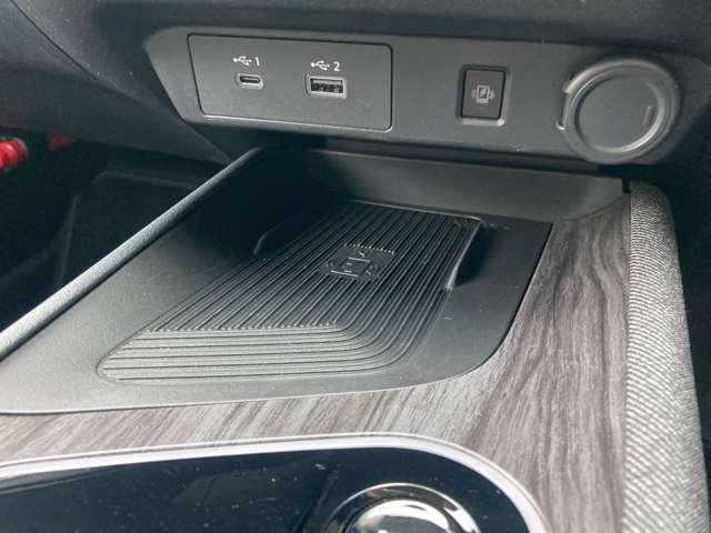 ���C�����X�[�d�ɂ��Ή����Ă��܂��̂ŃX�}�z�ɏ[�d���X�}�[�g�ł�