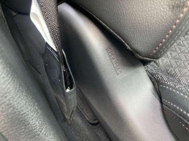 �T�C�h���J�[�e���G�A�o�b�N�ő�������̏Փˎ���������J�o�[���Ă���܂�