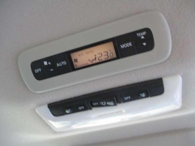 セレナ １．２　ｅ－ＰＯＷＥＲ　ハイウェイスター　Ｖ　プロパイロット　サイド・カーテンエアバック　アラウンドモニター　ＬＥＤヘッドライト　Ｗエアコン　フロントシートヒーター　ハンドルヒーター　寒冷地仕様　純正ディーラーナビ　両側電動スライドドア（52枚目）