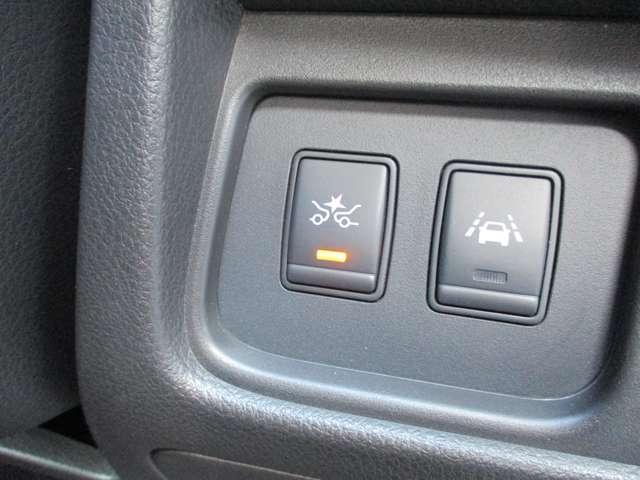 セレナ ＨＷＳＶエアロモード＋セフティＳハイブリッドアドバンスド　衝突被害軽減ブレーキ　踏み間違い防止　後席モニター　クルーズコントロール　アラウンドモニター　Ｗエアコン　両側電動スライドドア　パイオニア製８インチメモリーナビ　ＬＥＤヘッドライト（22枚目）