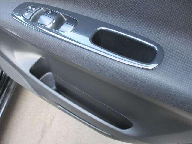 セレナ ＨＷＳＶエアロモード＋セフティＳハイブリッドアドバンスド　衝突被害軽減ブレーキ　踏み間違い防止　後席モニター　クルーズコントロール　アラウンドモニター　Ｗエアコン　両側電動スライドドア　パイオニア製８インチメモリーナビ　ＬＥＤヘッドライト（27枚目）