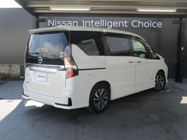 セレナ ハイウェイスターＶ　ワンオーナー　クルーズコントロール　サイド・カーテンエアバック　衝突被害軽減ブレーキ　踏み間違い防止　アラウンドモニター　ＬＥＤヘッドライト　純正ディーラーナビ　ＥＴＣ２．０　両側電動スライドドア（4枚目）