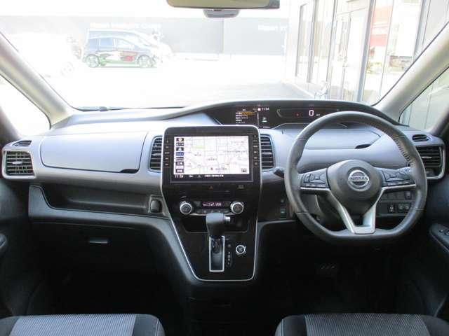 セレナ ハイウェイスターＶ　ワンオーナー　クルーズコントロール　サイド・カーテンエアバック　衝突被害軽減ブレーキ　踏み間違い防止　アラウンドモニター　ＬＥＤヘッドライト　純正ディーラーナビ　ＥＴＣ２．０　両側電動スライドドア（5枚目）