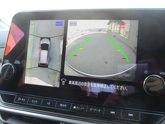 ���Ԃ�^�ォ�猩���낷�悤�ɉf���o���̂Ŏ��͂̏󋵂�������A���E���h�r���[���j�^�[���ځB�t�����g�J�����Ƃ��Ă��g�p�ł��܂��B�Ԍɓ���Ȃǋ��Ȑl�̗���ɂȂ鏕���l�ł��B