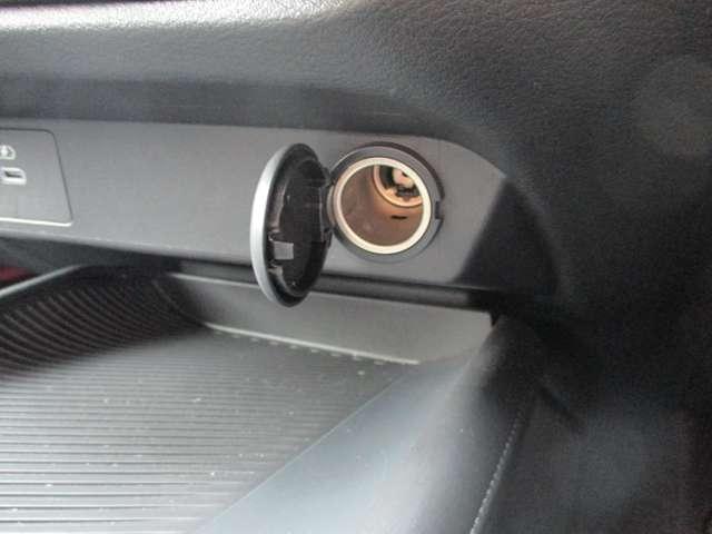 ノート １．２　Ｘ　サイド・カーテンエアバック　衝突被害軽減ブレーキ　踏み間違い防止　純正ディーラーナビ　純正ドライブレコーダー　ＬＥＤヘッドライト　ＥＴＣ　ハイビームアシスト　車線逸脱警報（16枚目）