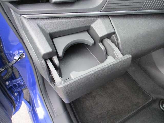 ノート １．２　Ｘ　サイド・カーテンエアバック　衝突被害軽減ブレーキ　踏み間違い防止　純正ディーラーナビ　純正ドライブレコーダー　ＬＥＤヘッドライト　ＥＴＣ　ハイビームアシスト　車線逸脱警報（32枚目）