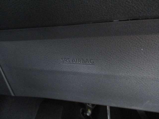 ノート １．２　Ｘ　サイド・カーテンエアバック　衝突被害軽減ブレーキ　踏み間違い防止　純正ディーラーナビ　純正ドライブレコーダー　ＬＥＤヘッドライト　ＥＴＣ　ハイビームアシスト　車線逸脱警報（41枚目）