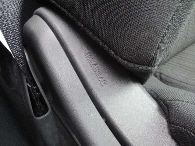 ノート １．２　Ｘ　サイド・カーテンエアバック　衝突被害軽減ブレーキ　踏み間違い防止　純正ディーラーナビ　純正ドライブレコーダー　ＬＥＤヘッドライト　ＥＴＣ　ハイビームアシスト　車線逸脱警報（42枚目）